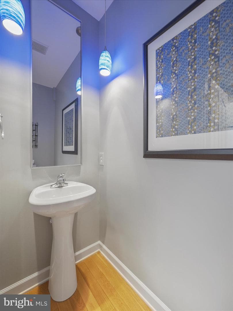 14016 Weaver Avenue photo 17