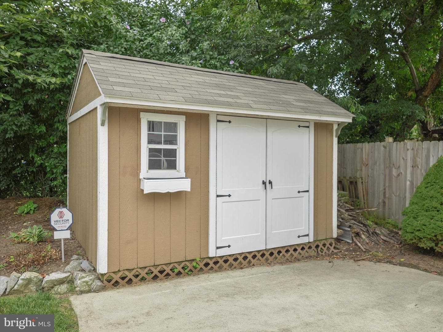 14016 Weaver Avenue photo 32