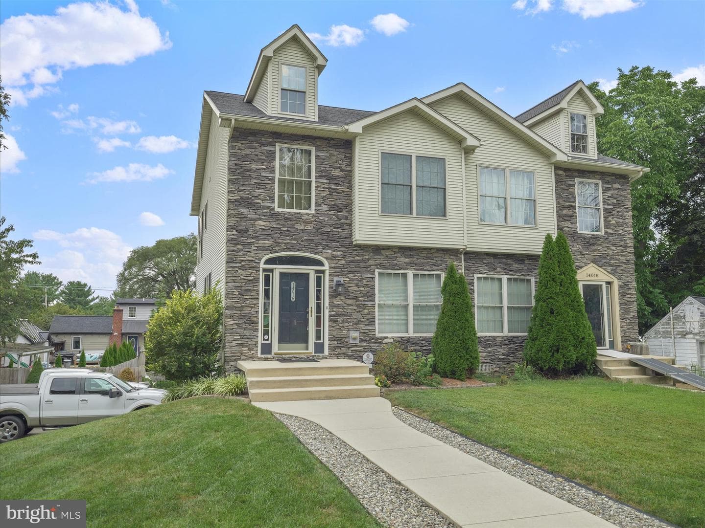 14016 Weaver Avenue photo 4