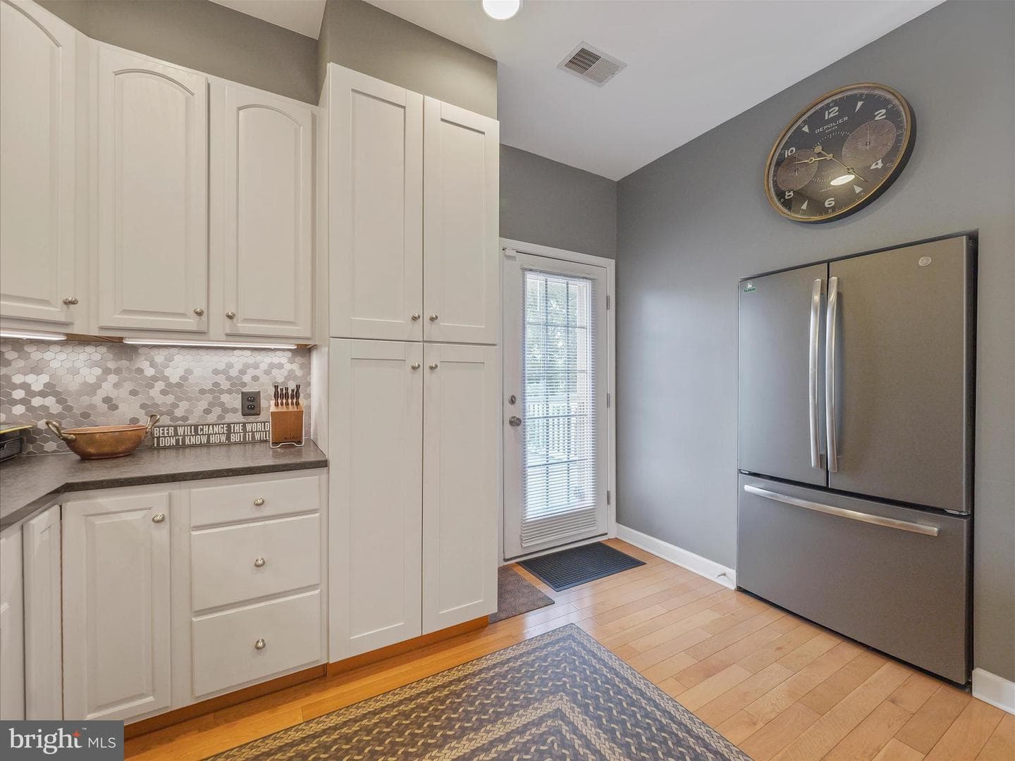 14016 Weaver Avenue photo 8