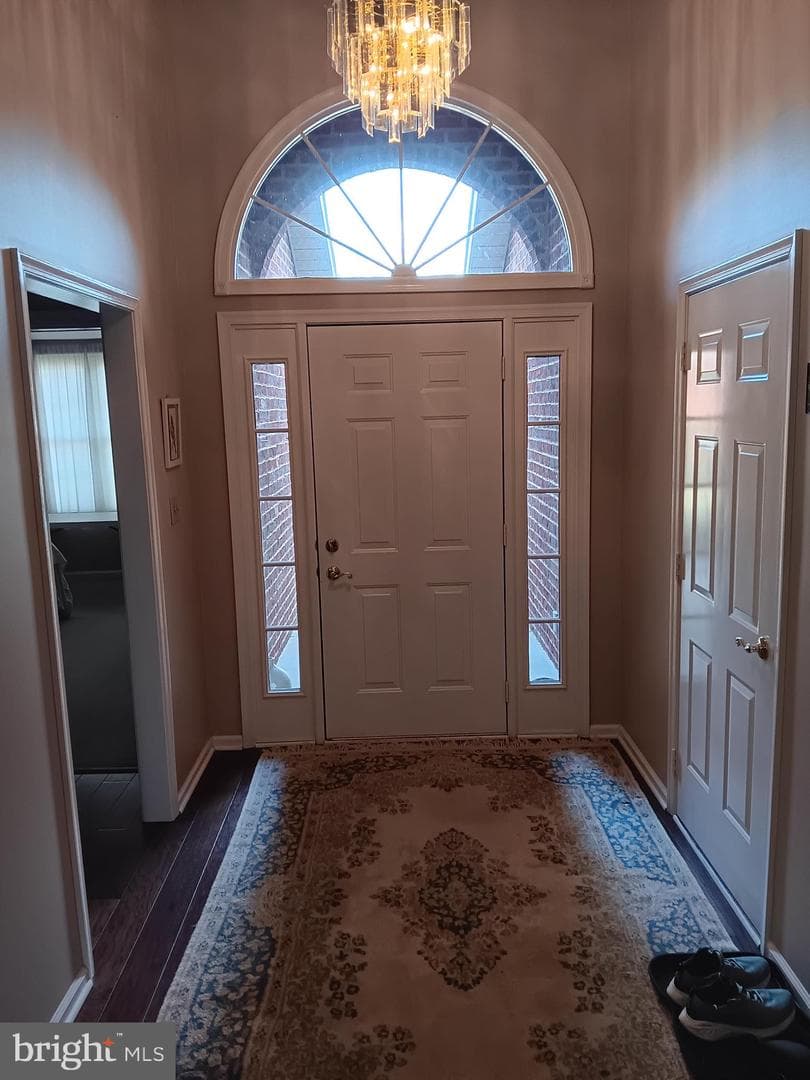 1057 Matthew Court photo 5