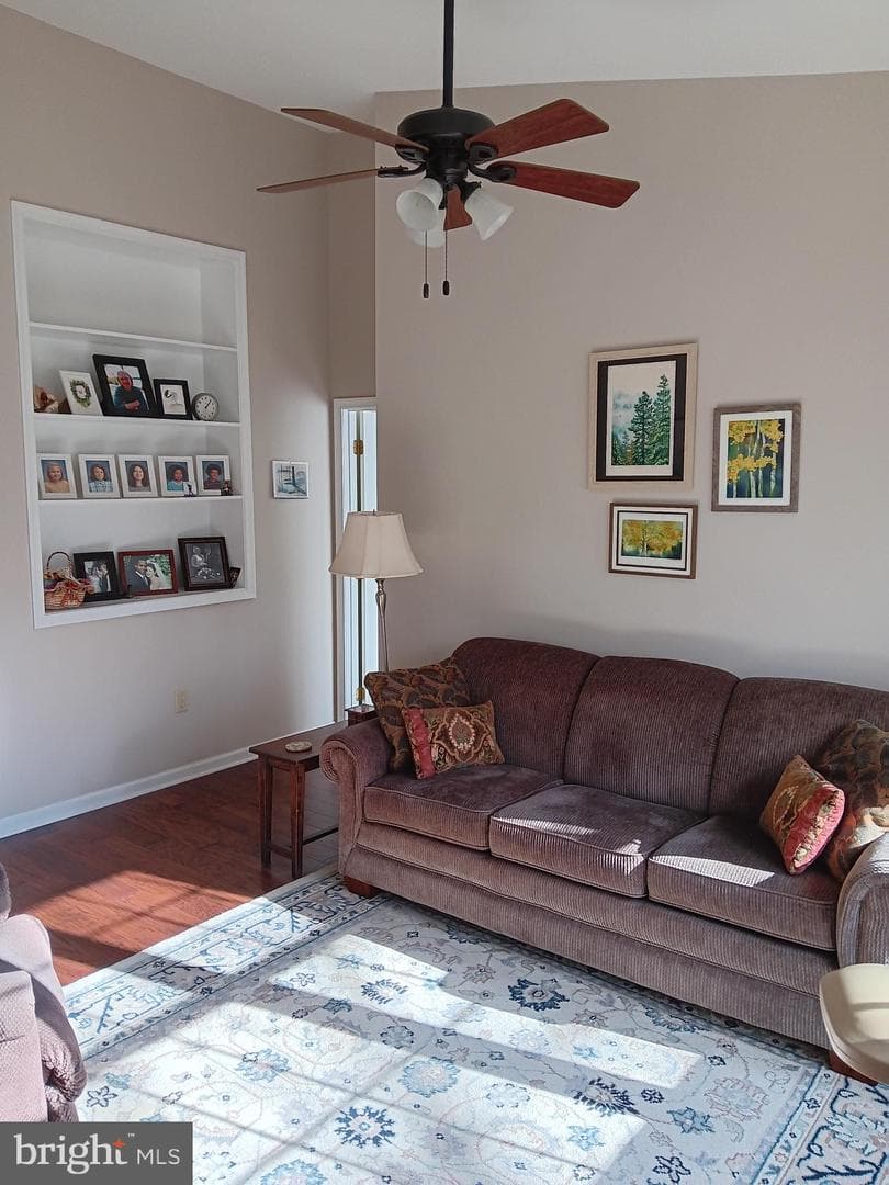 1057 Matthew Court photo 8