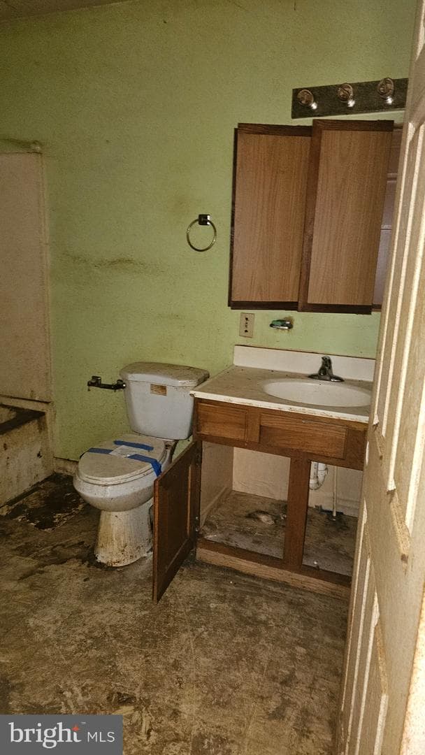 10 E Lee Street photo 16