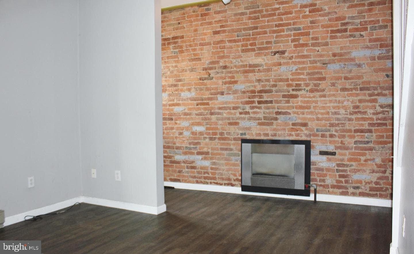 236 N Locust Street photo 6