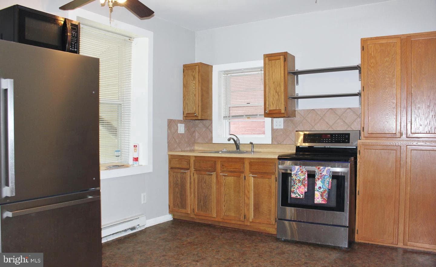 236 N Locust Street photo 7