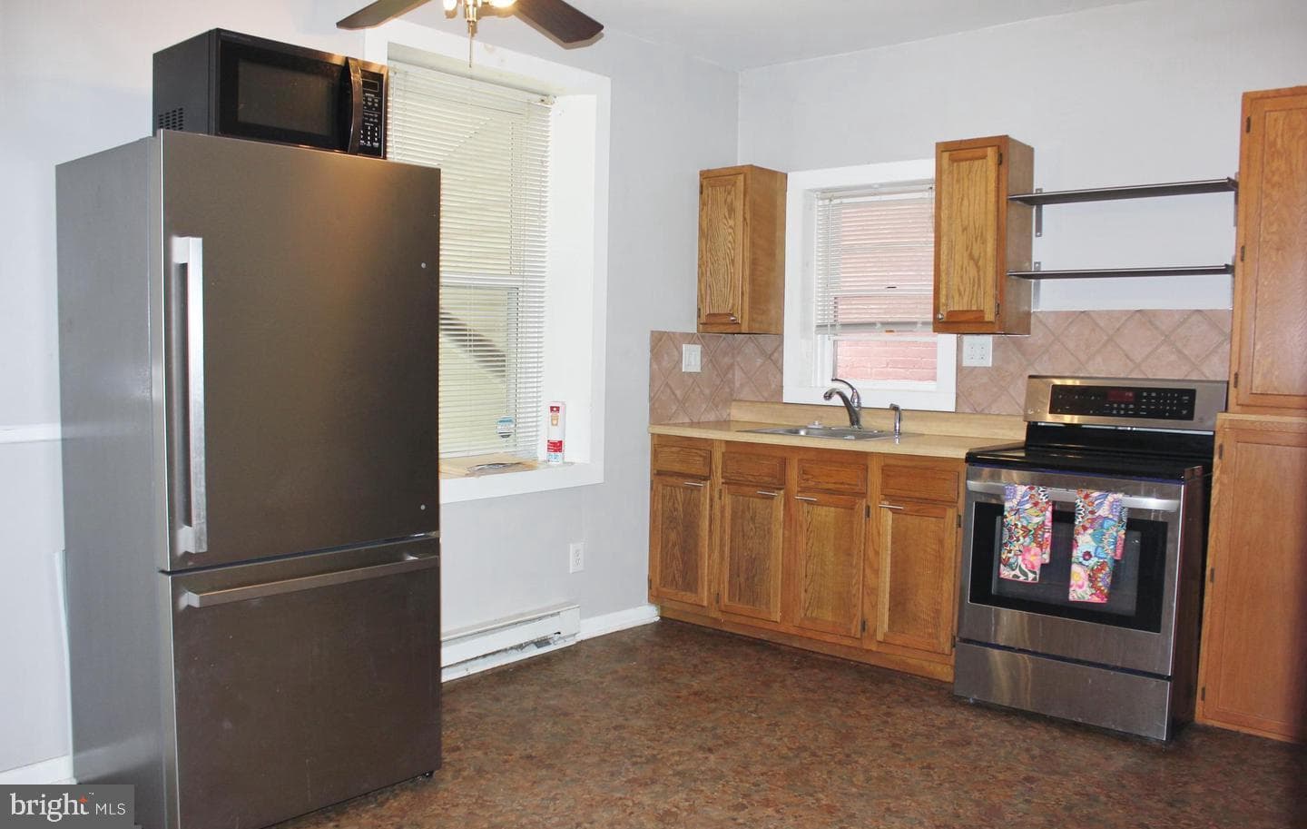 236 N Locust Street photo 8