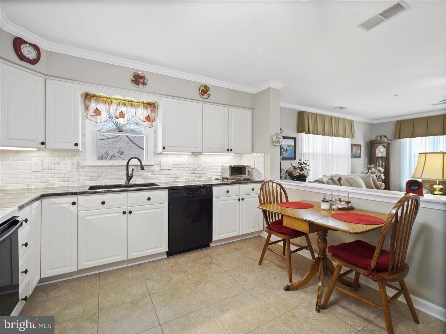 124 Buttercup Drive photo 12