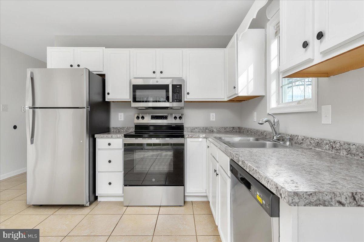 1312 Sherman Avenue photo 5
