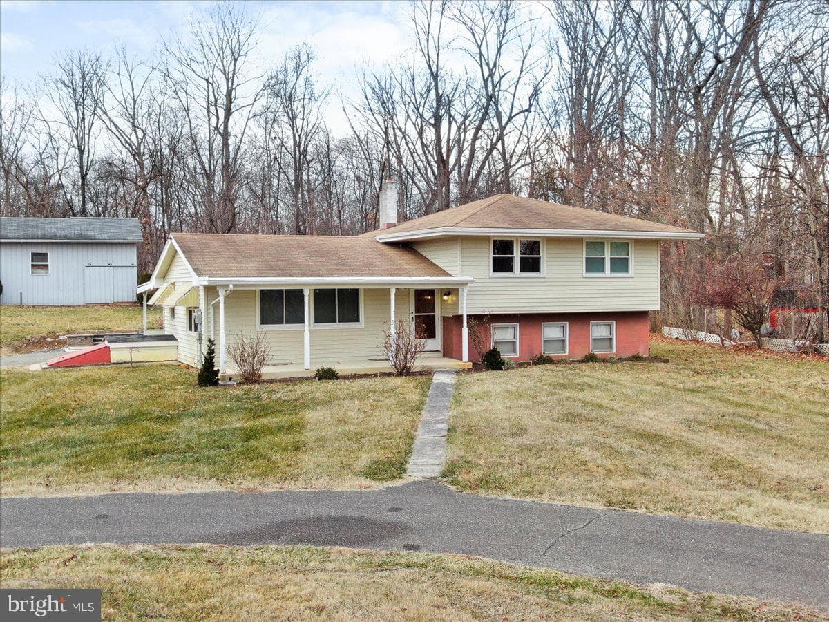 8522 Neck Road, Williamsport