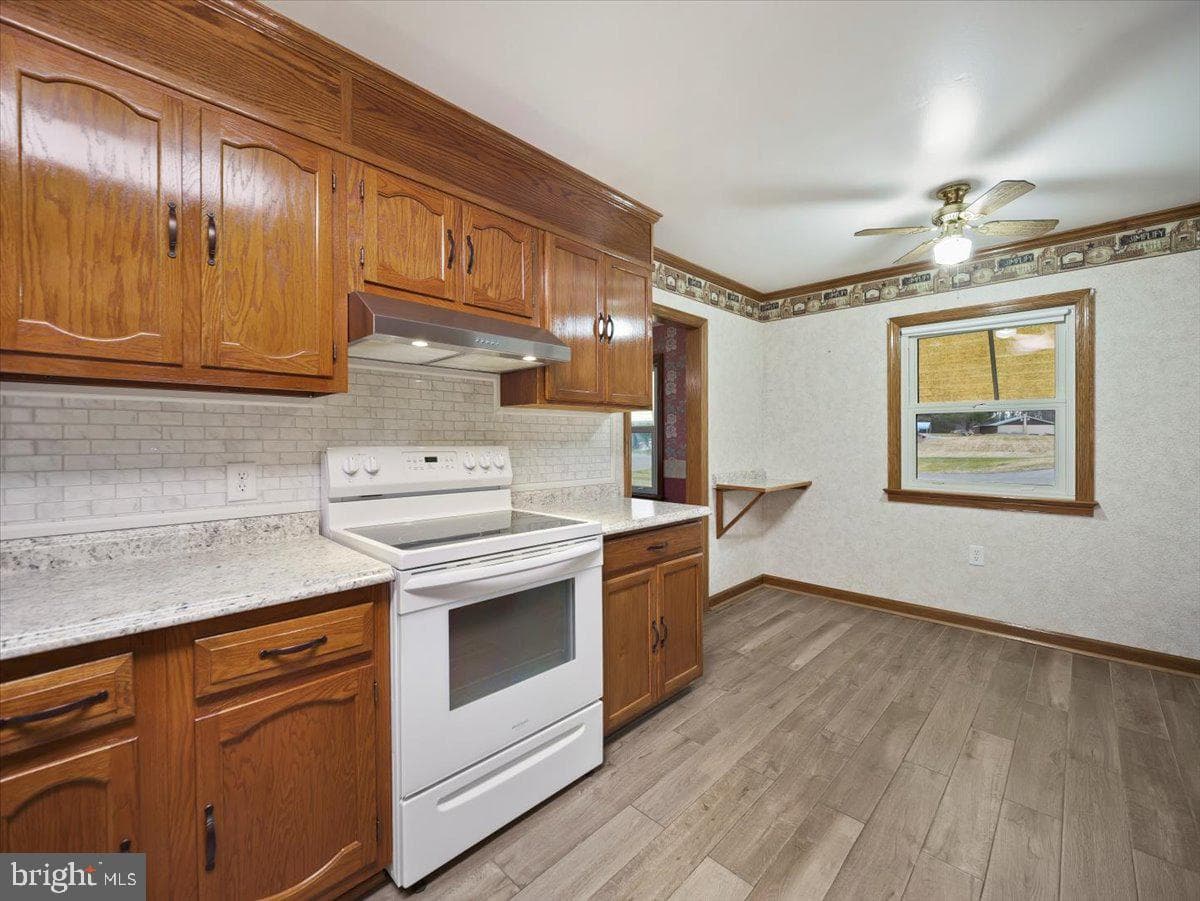 8522 Neck Road photo 7