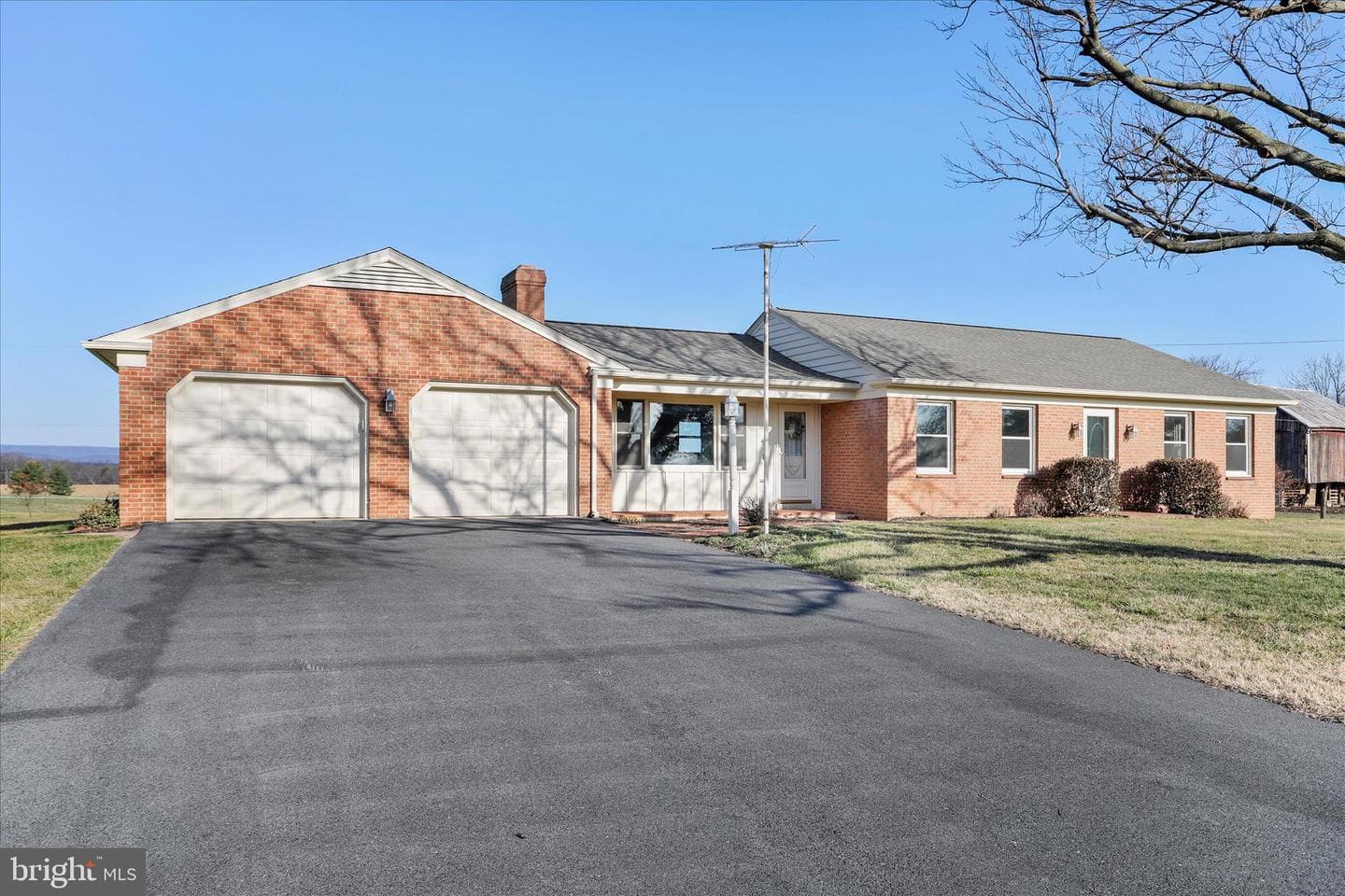 13728 Broadfording Church Road photo 2