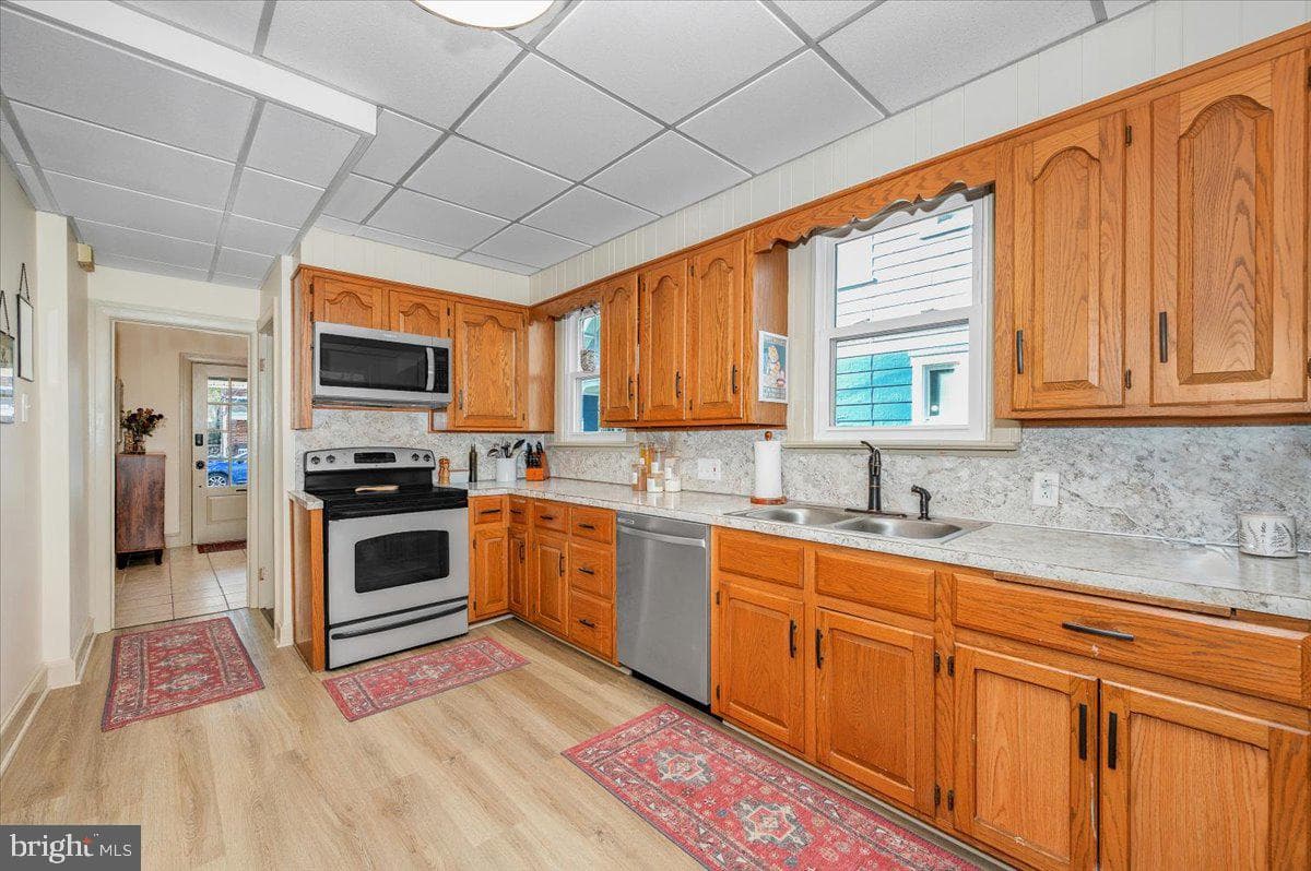 104 Cypress Street photo 16