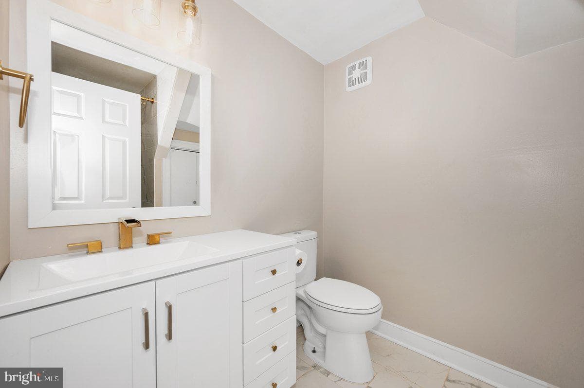 11012 Arnold Lane photo 8
