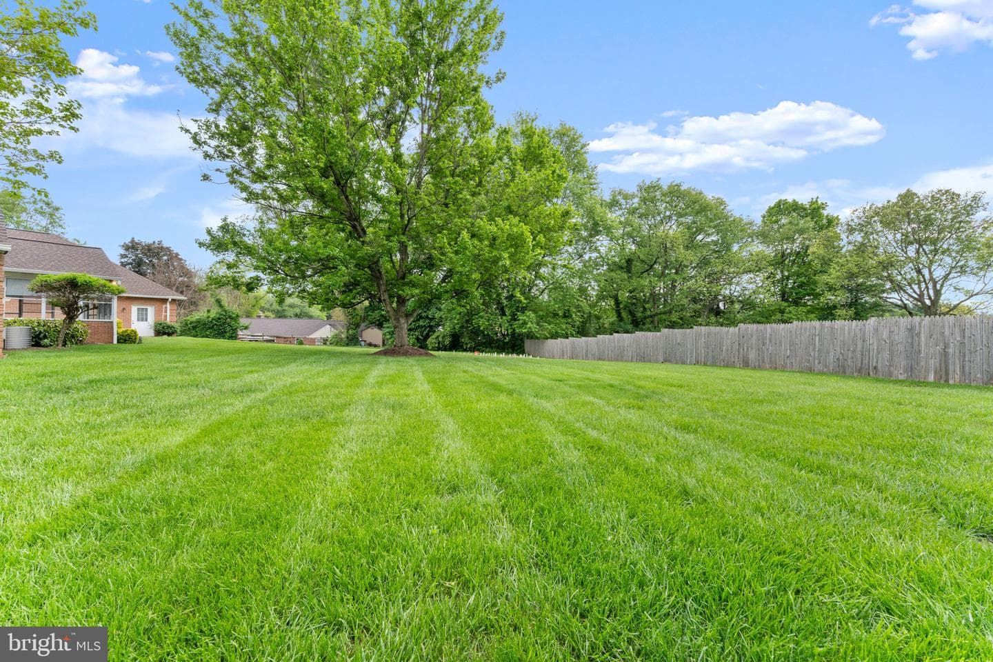18903 Manchester Drive photo 31
