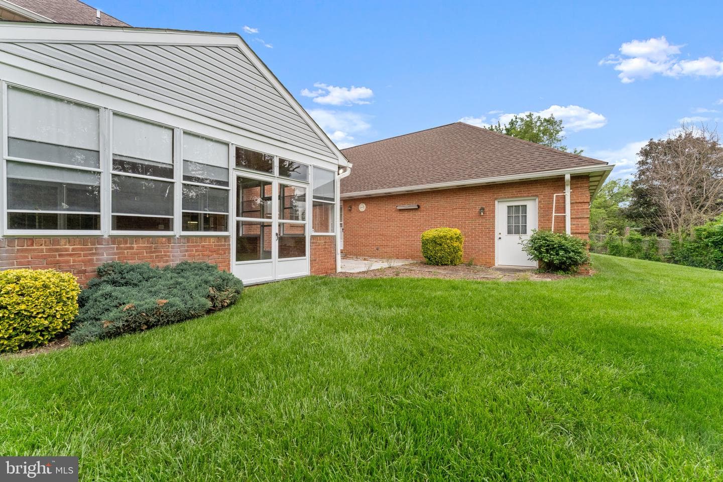 18903 Manchester Drive photo 35
