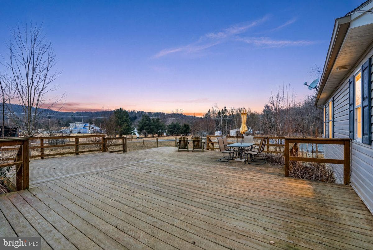 25210 Cascade Road photo 2