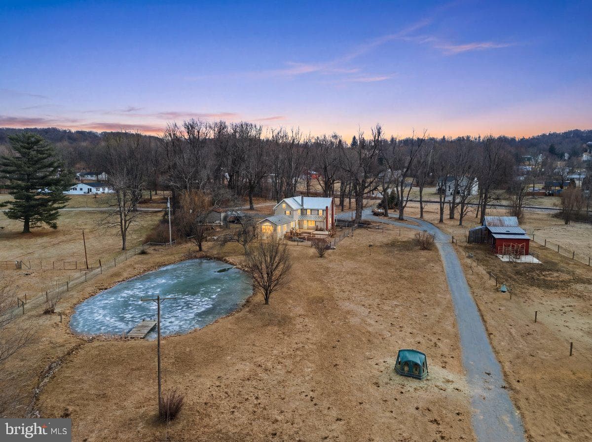 25210 Cascade Road photo 3