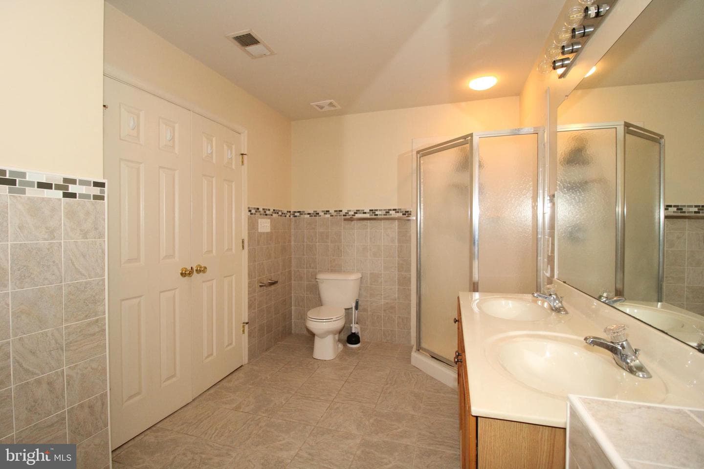 747 Monet Drive photo 15