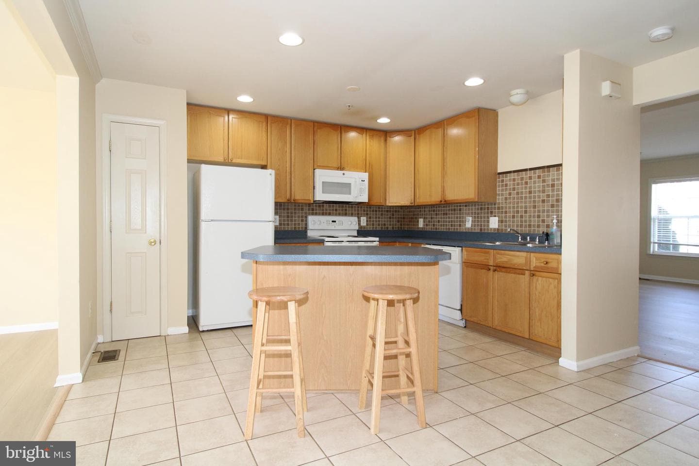 747 Monet Drive photo 7