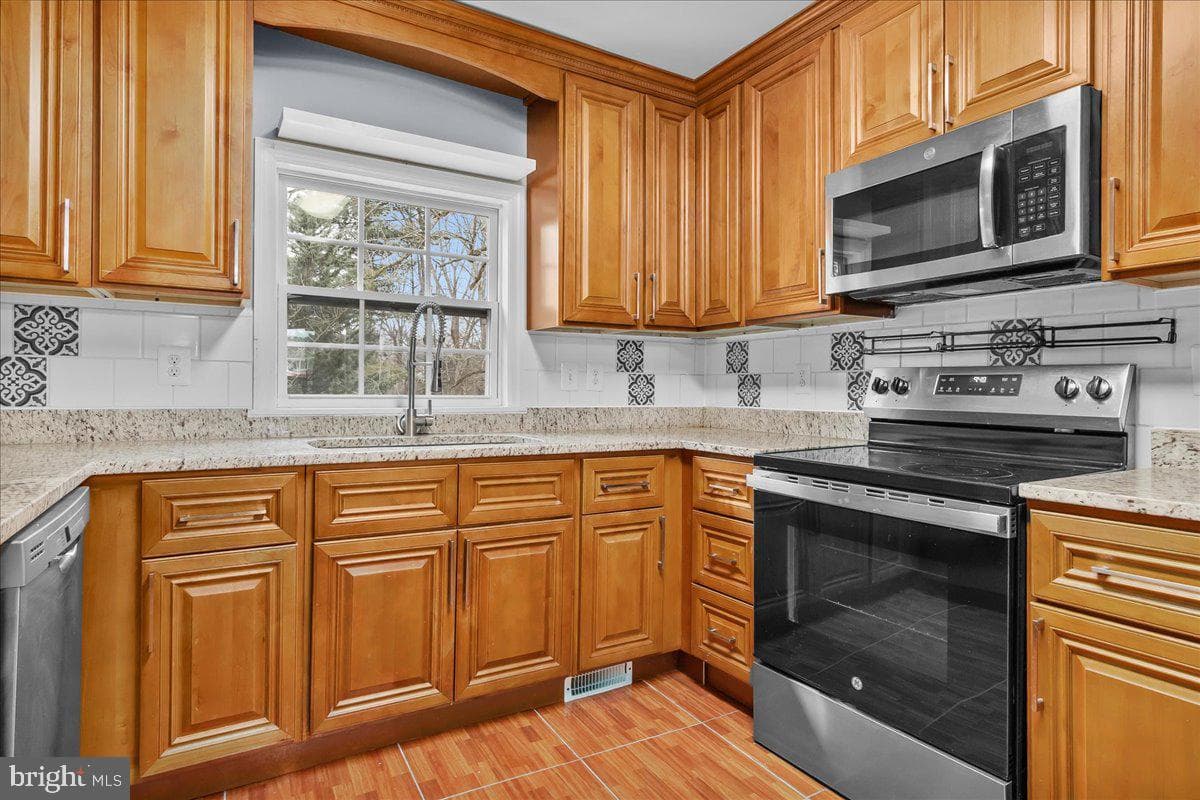 13331 Apple Hill Drive photo 20