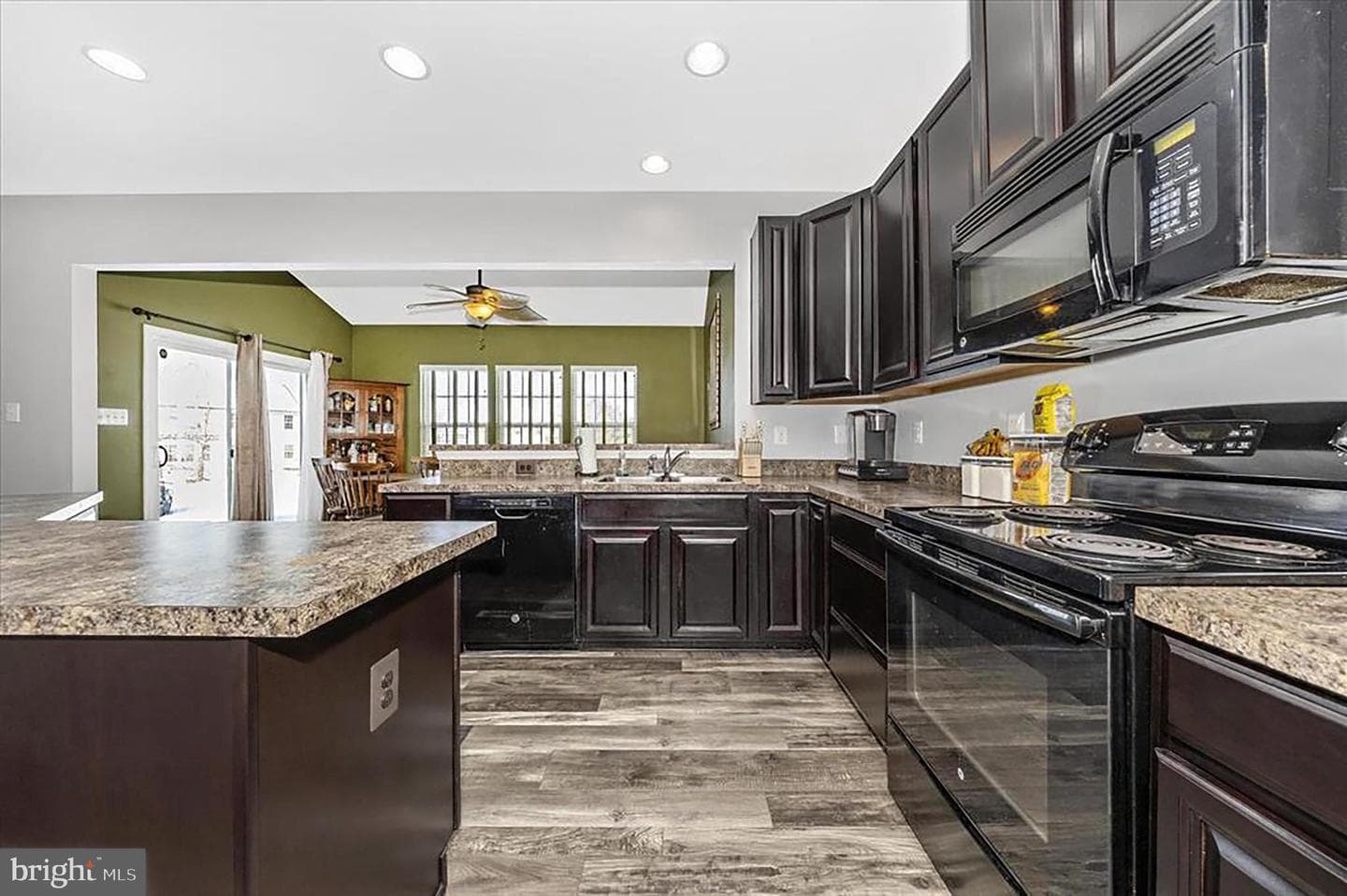 9427 Morning Dew Drive photo 7