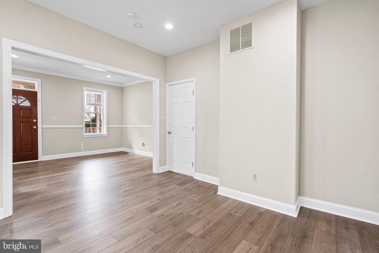 48 Fairground Avenue photo 10