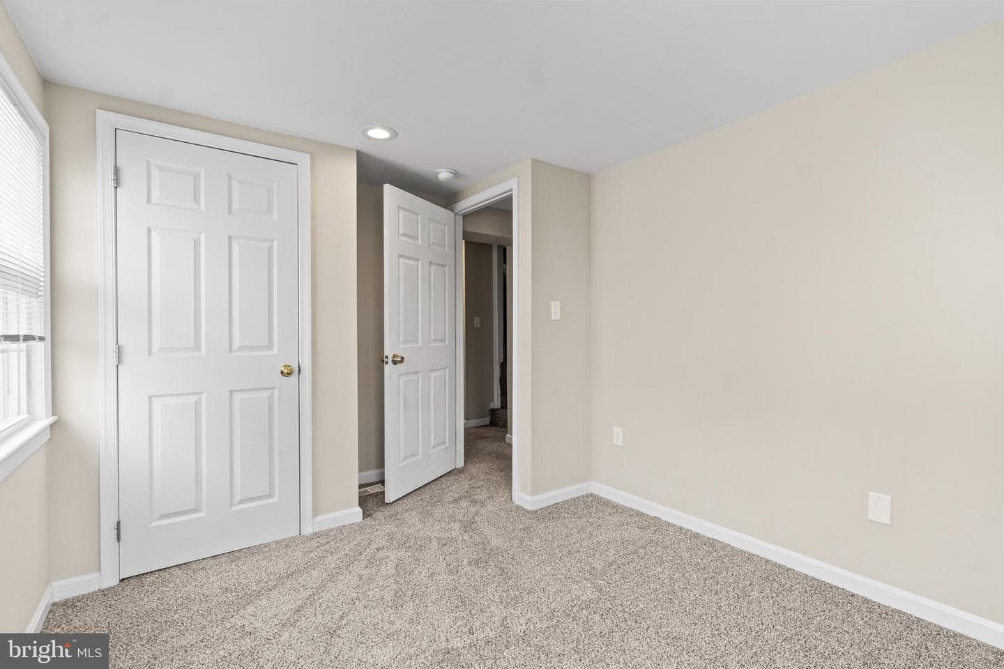 48 Fairground Avenue photo 18