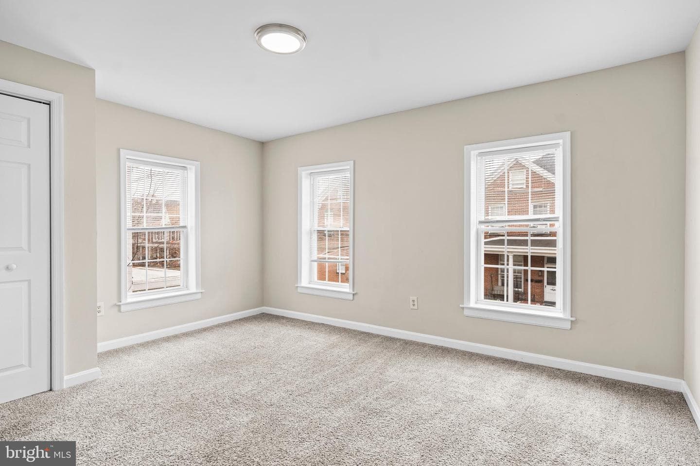 48 Fairground Avenue photo 20