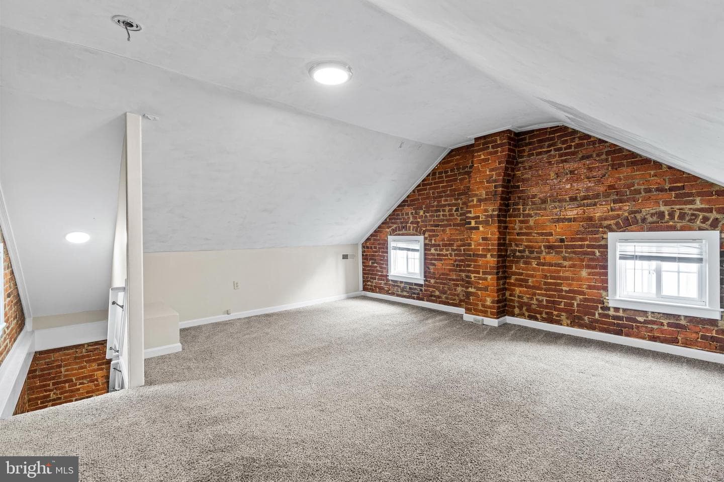 48 Fairground Avenue photo 24