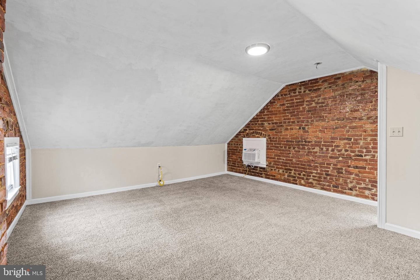 48 Fairground Avenue photo 25