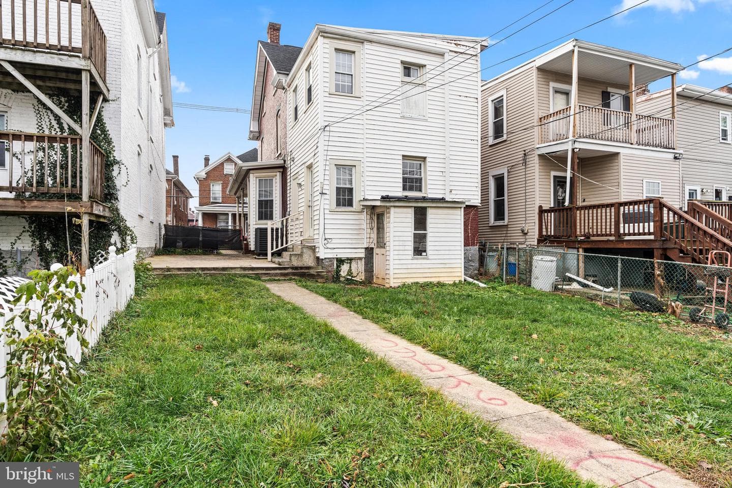 48 Fairground Avenue photo 31