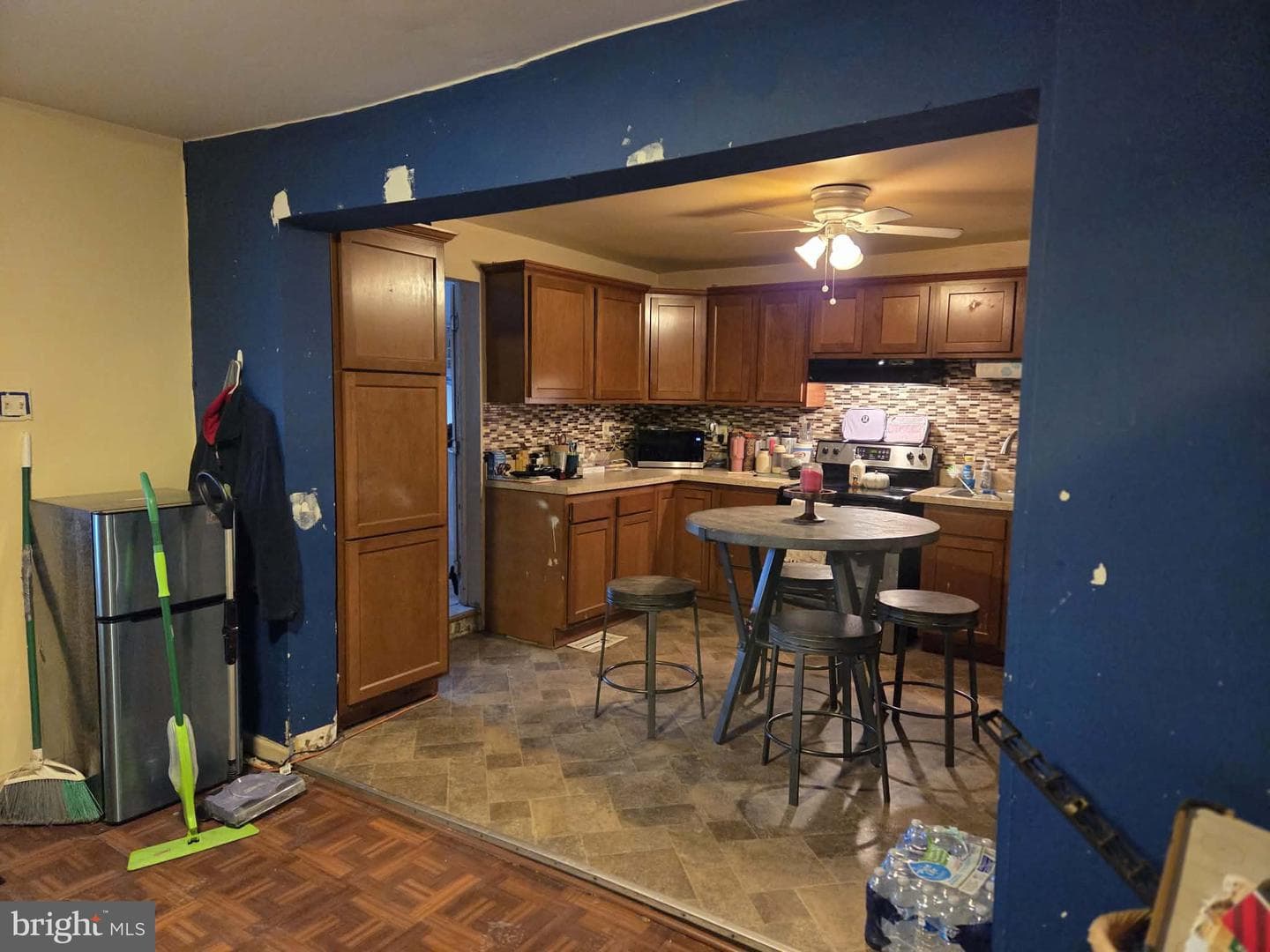 217 James Street photo 2