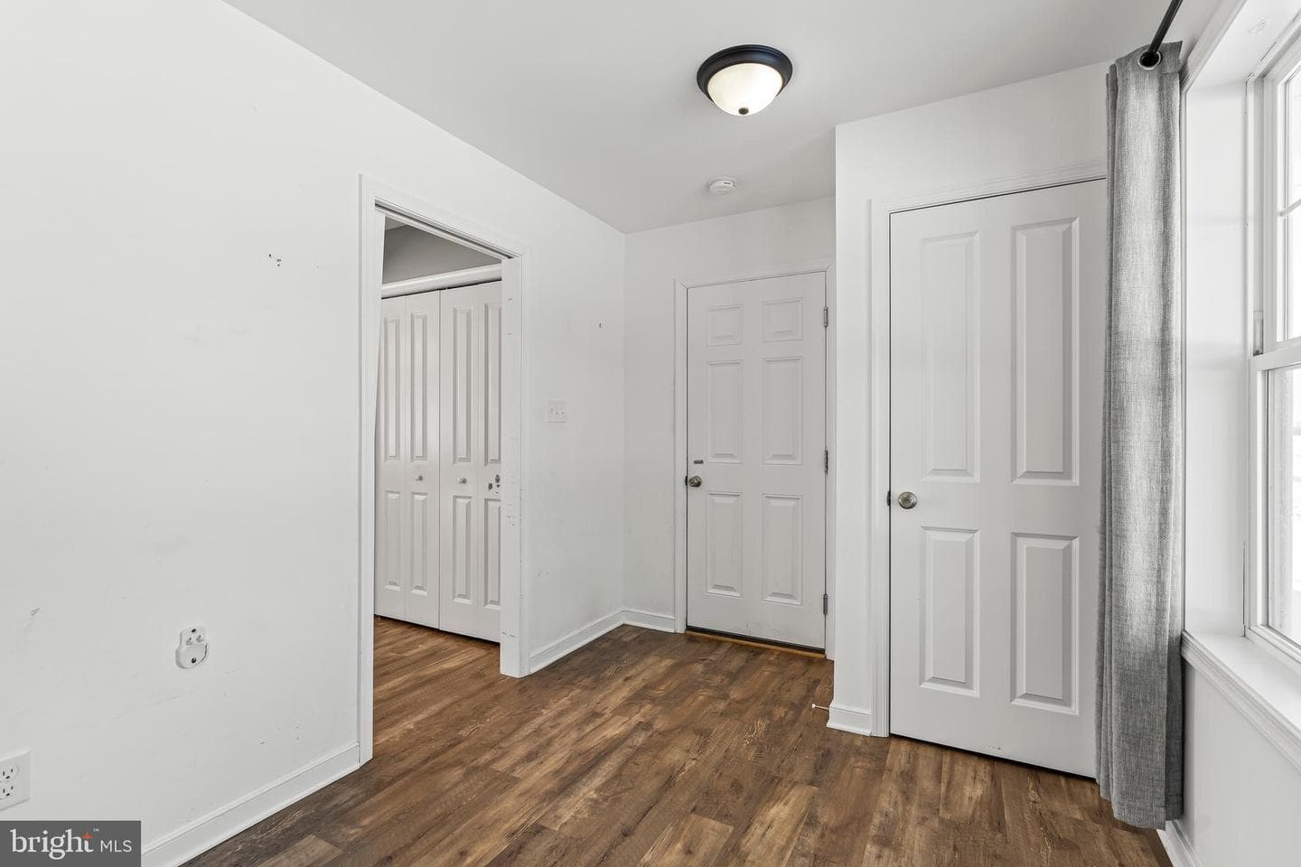 21689 Jefferson Boulevard photo 33