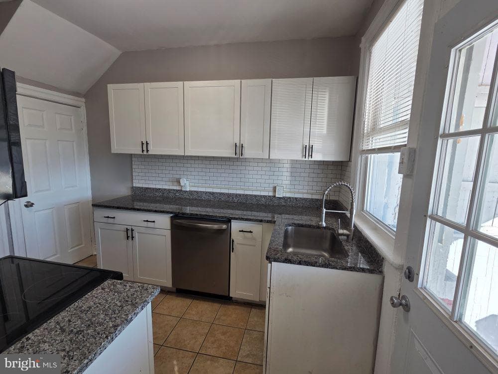 332 Burhans Boulevard E photo 12