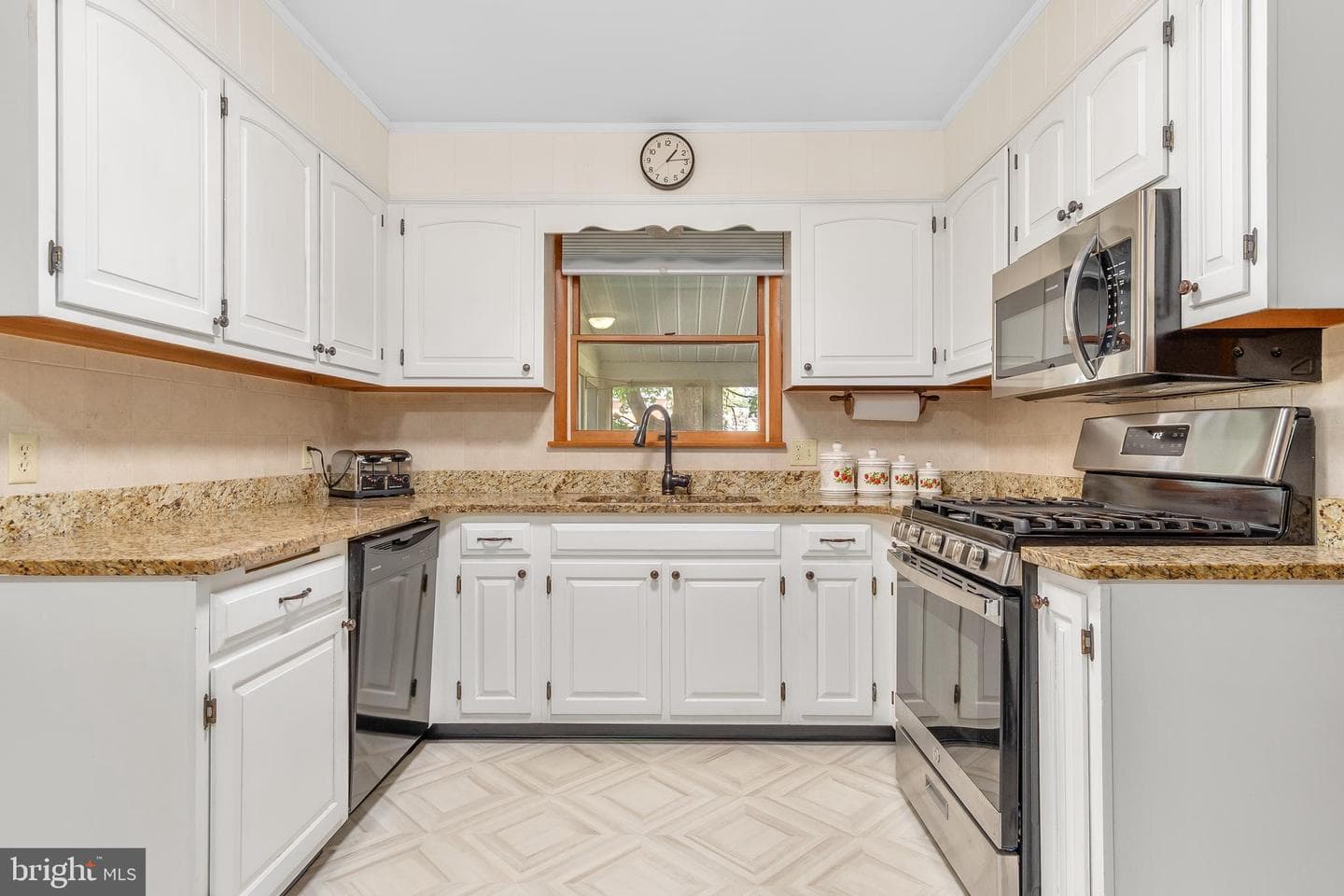 8 Brightwood Drive photo 13