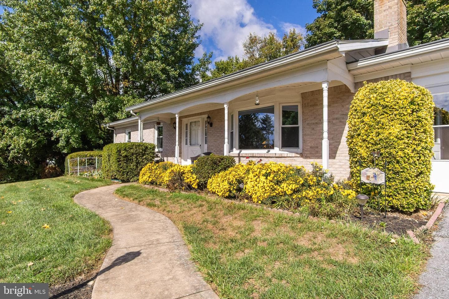 8 Brightwood Drive photo 2