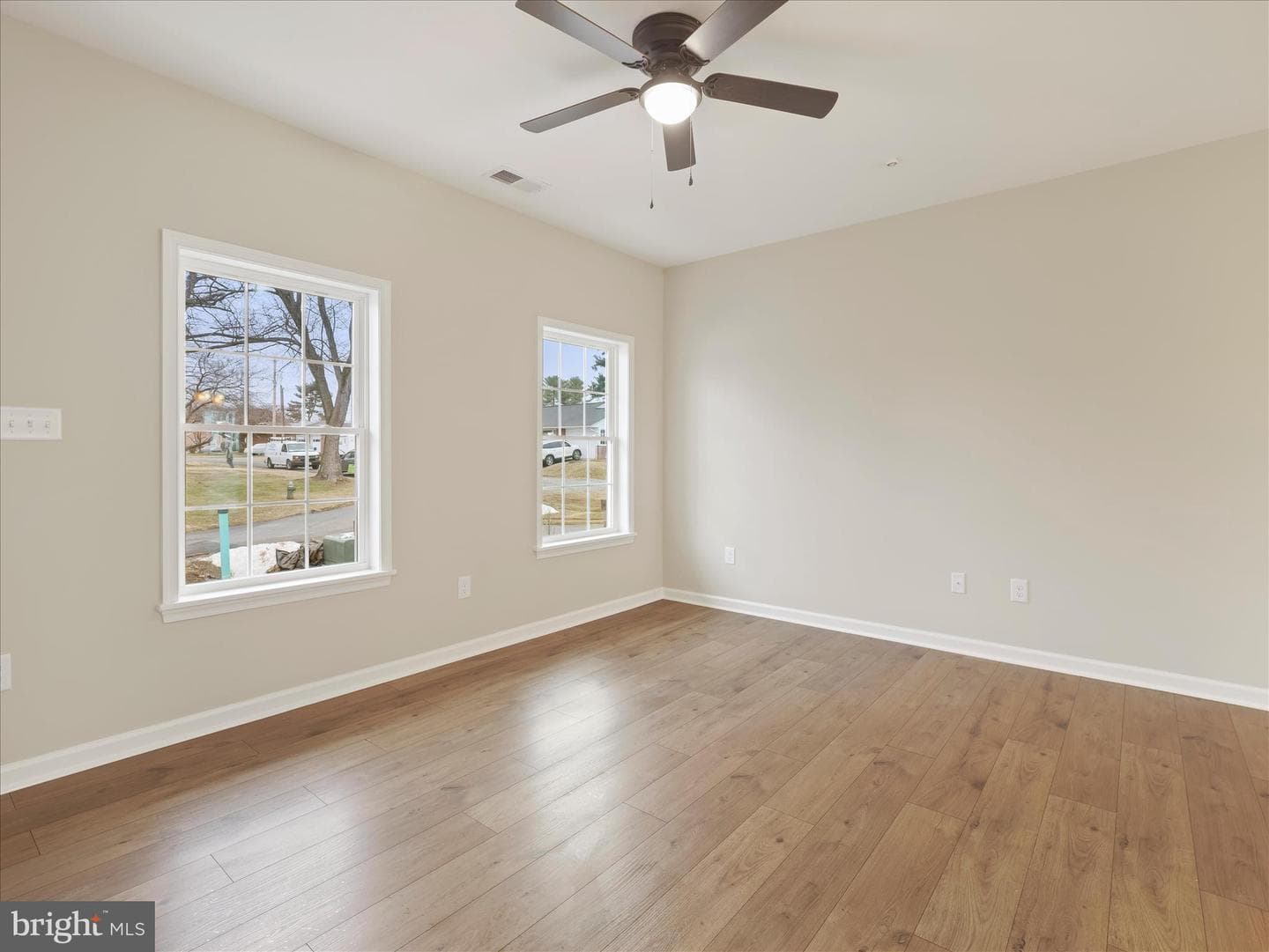 10904 Decker Avenue photo 10