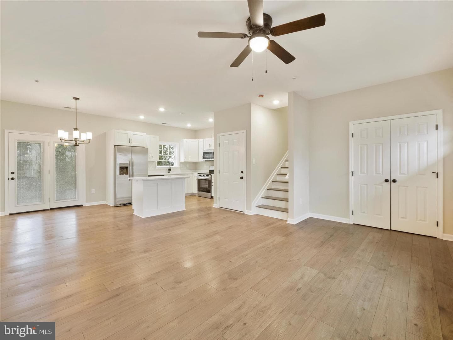 10904 Decker Avenue photo 9