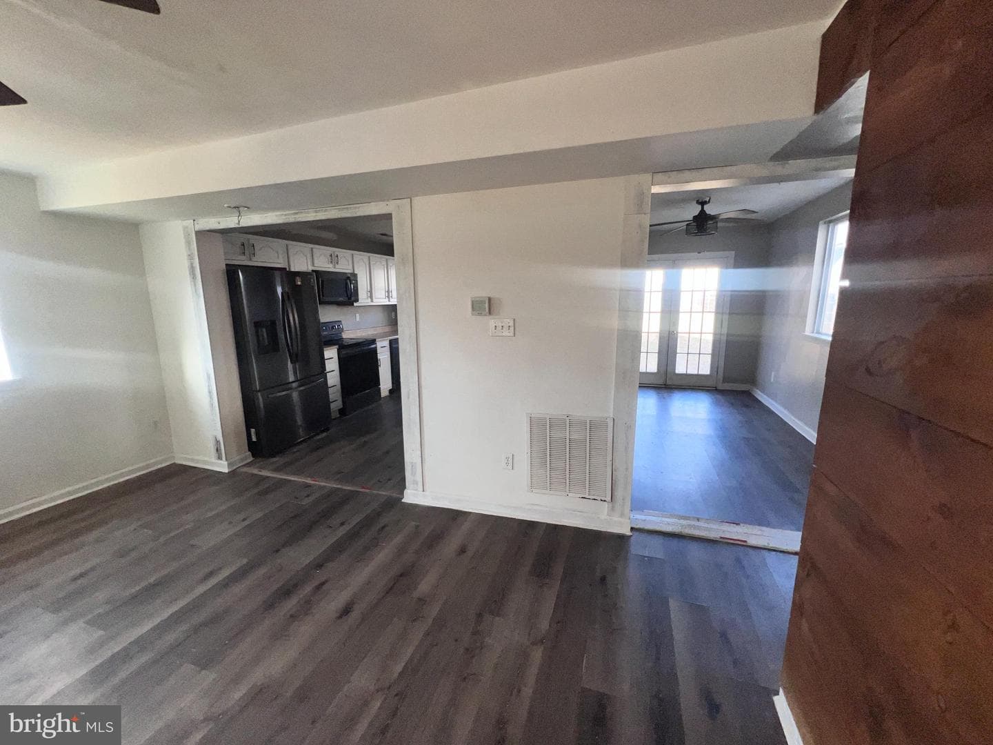 104 W High Street W photo 4