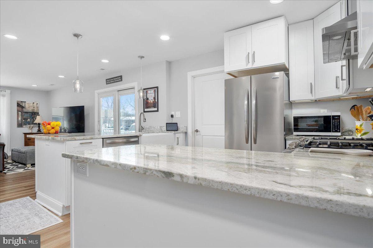 13 W Douglas Court photo 15