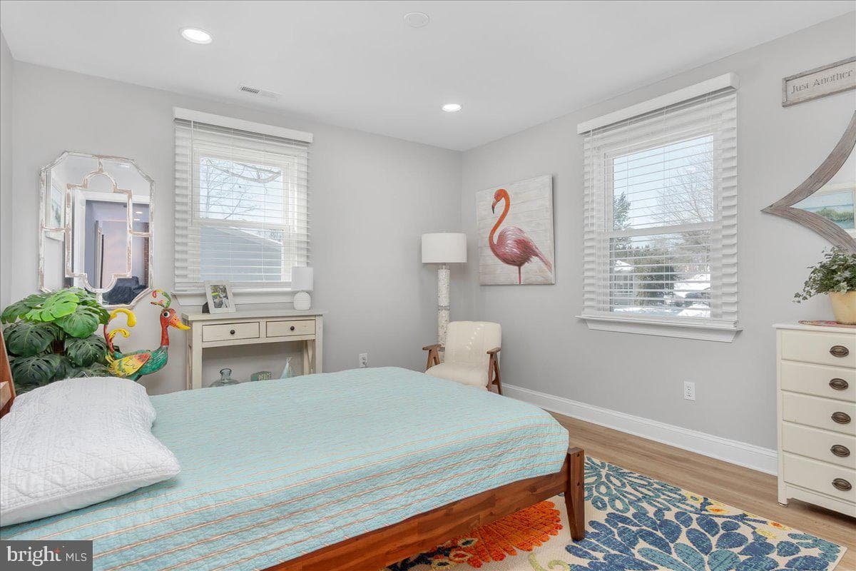 13 W Douglas Court photo 32