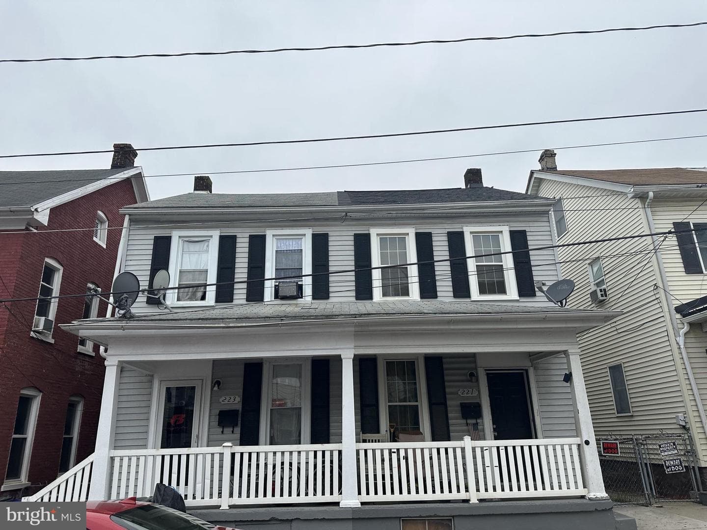 223 Summer Street photo 3