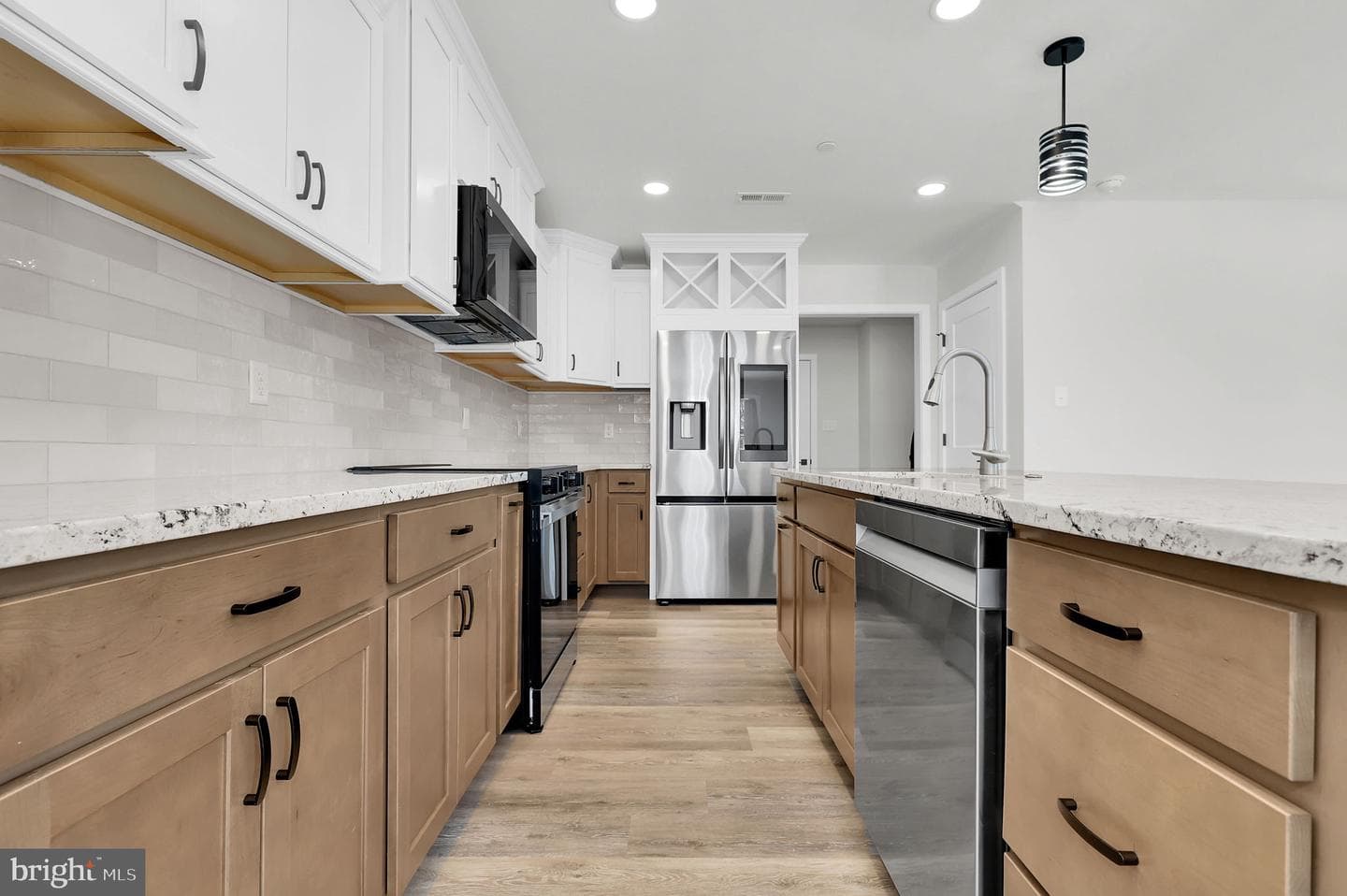 13808 Weaver Avenue photo 11