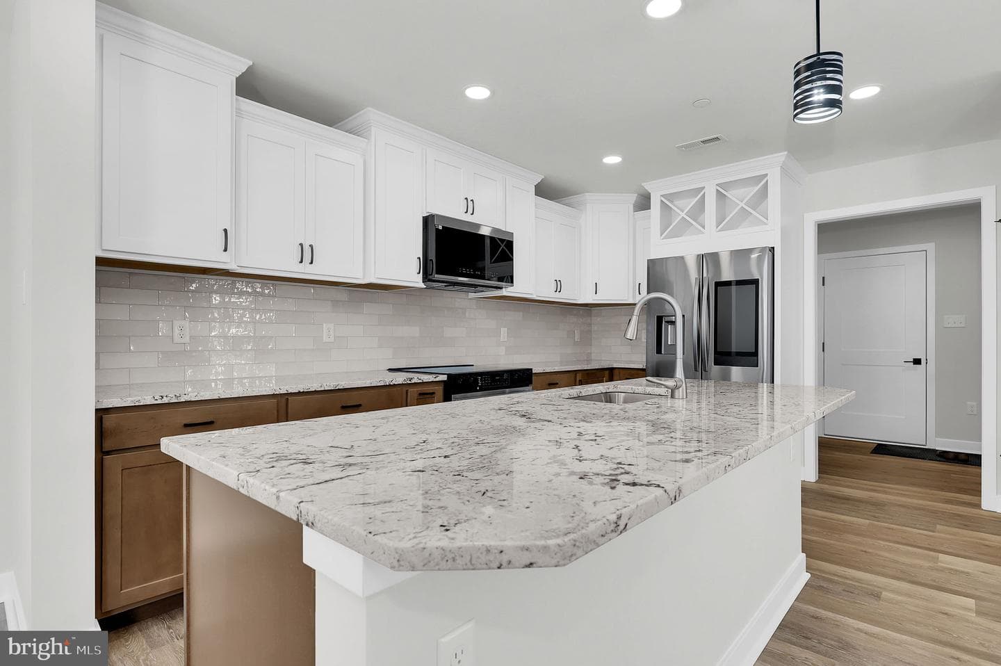 13808 Weaver Avenue photo 12