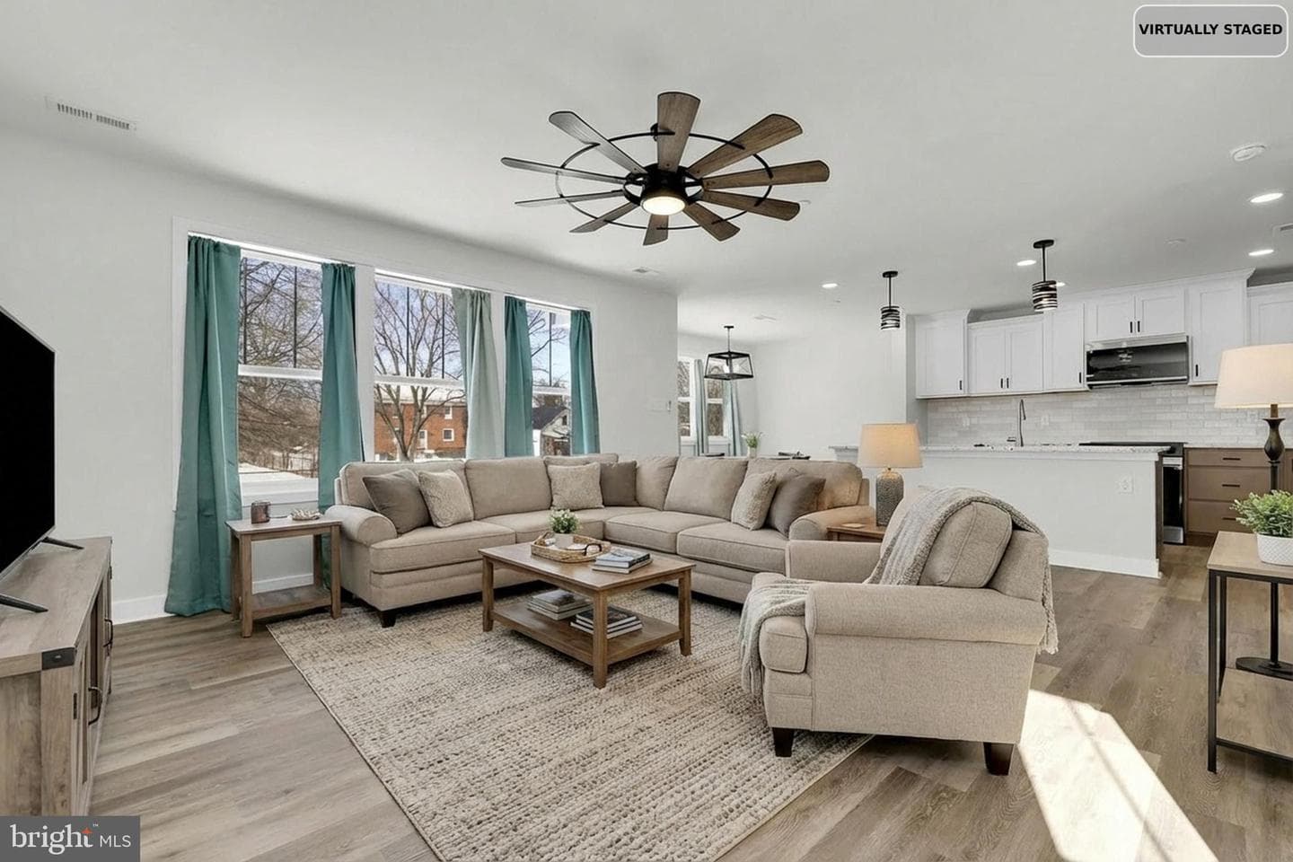 13808 Weaver Avenue photo 4