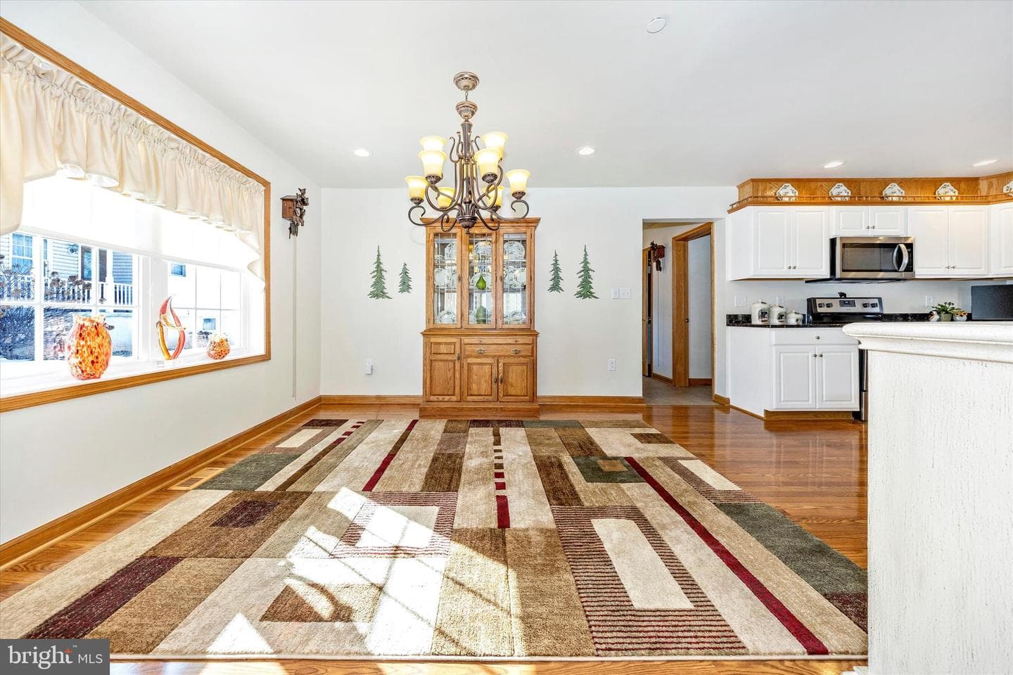 19327 Longmeadow Road photo 10
