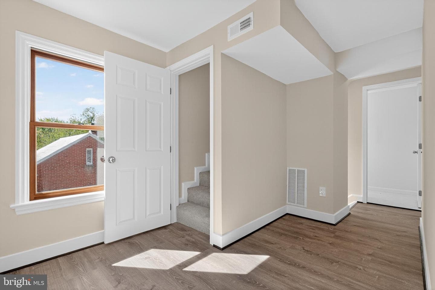 10612 Honeyfield Road photo 2