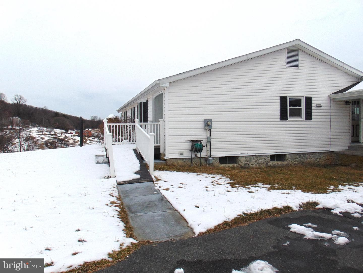 2029 Reed Road photo 4