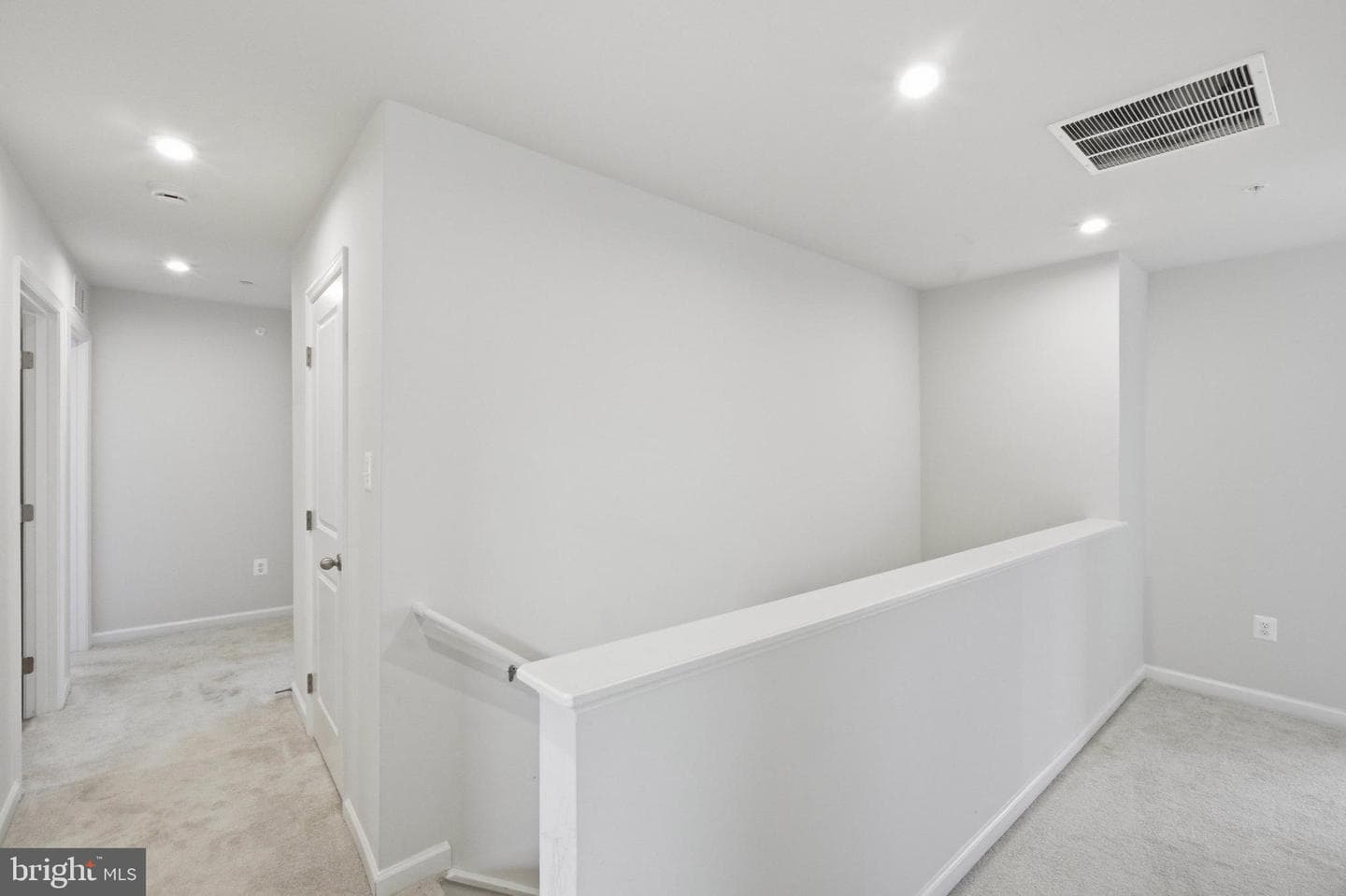 103 Charlotte Street photo 9