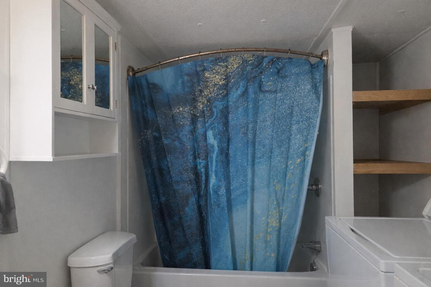 205 W High Street W photo 8